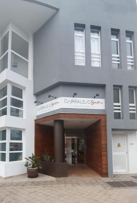 Casa Ocho Anos Appartement Corralejo Buitenkant foto